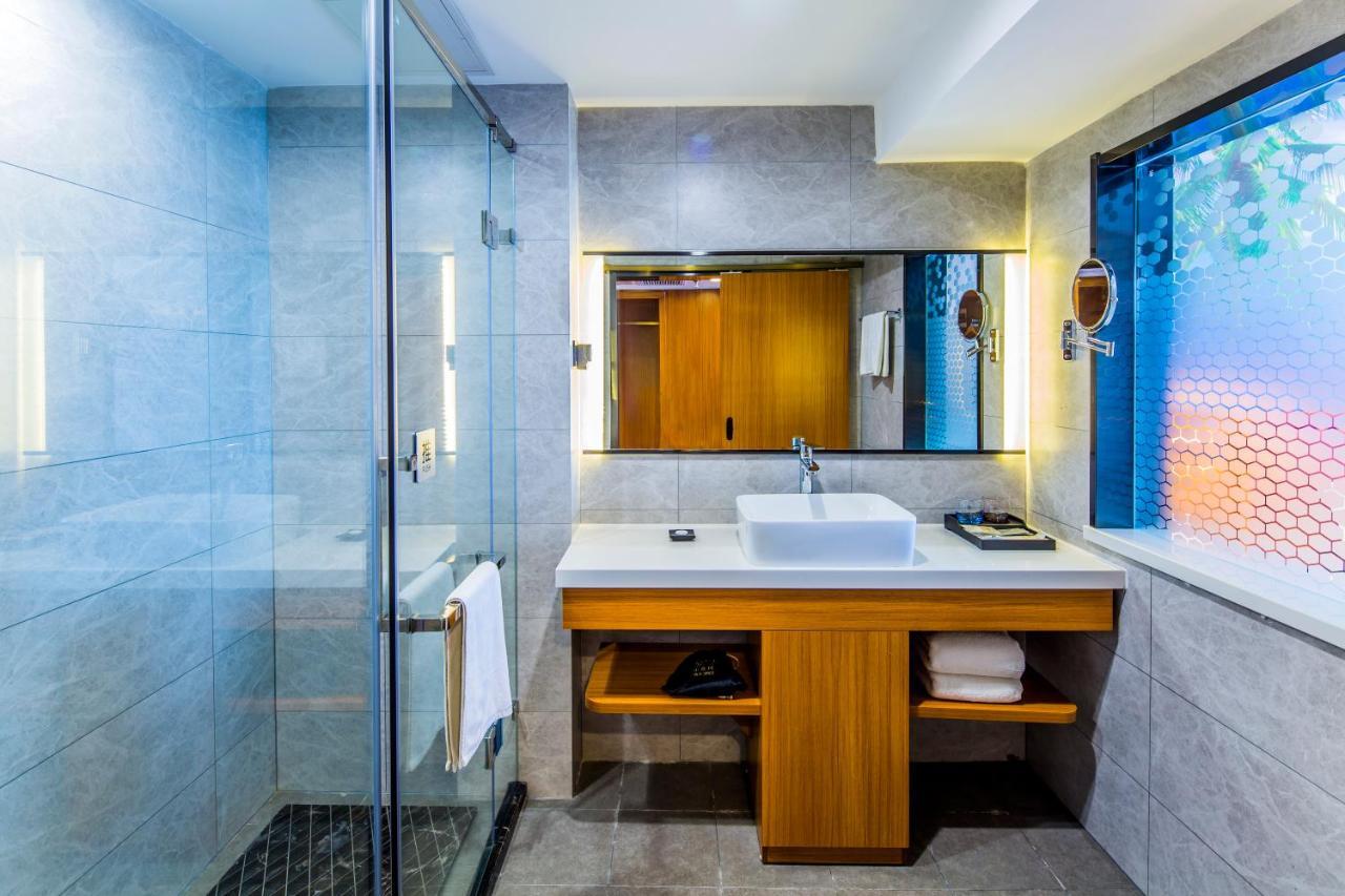 Linda Seaview Hotel Sanya Exterior photo