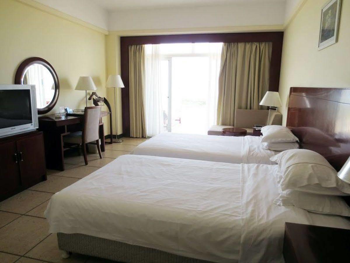 Linda Seaview Hotel Sanya Exterior photo